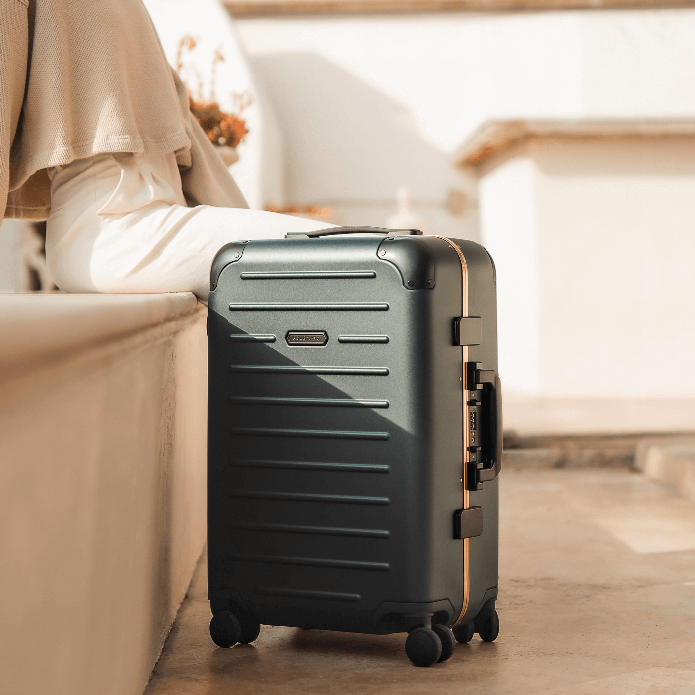 [DEV] Carry-On Closet Original - Precious Metals